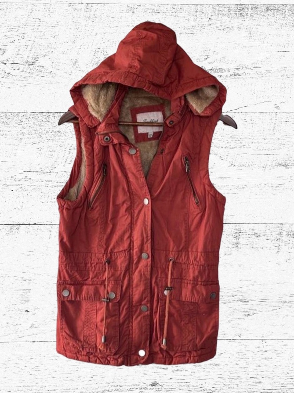 Sherpa-Lined Hooded Women’s Vest in Rust Red — Casual Utility Style